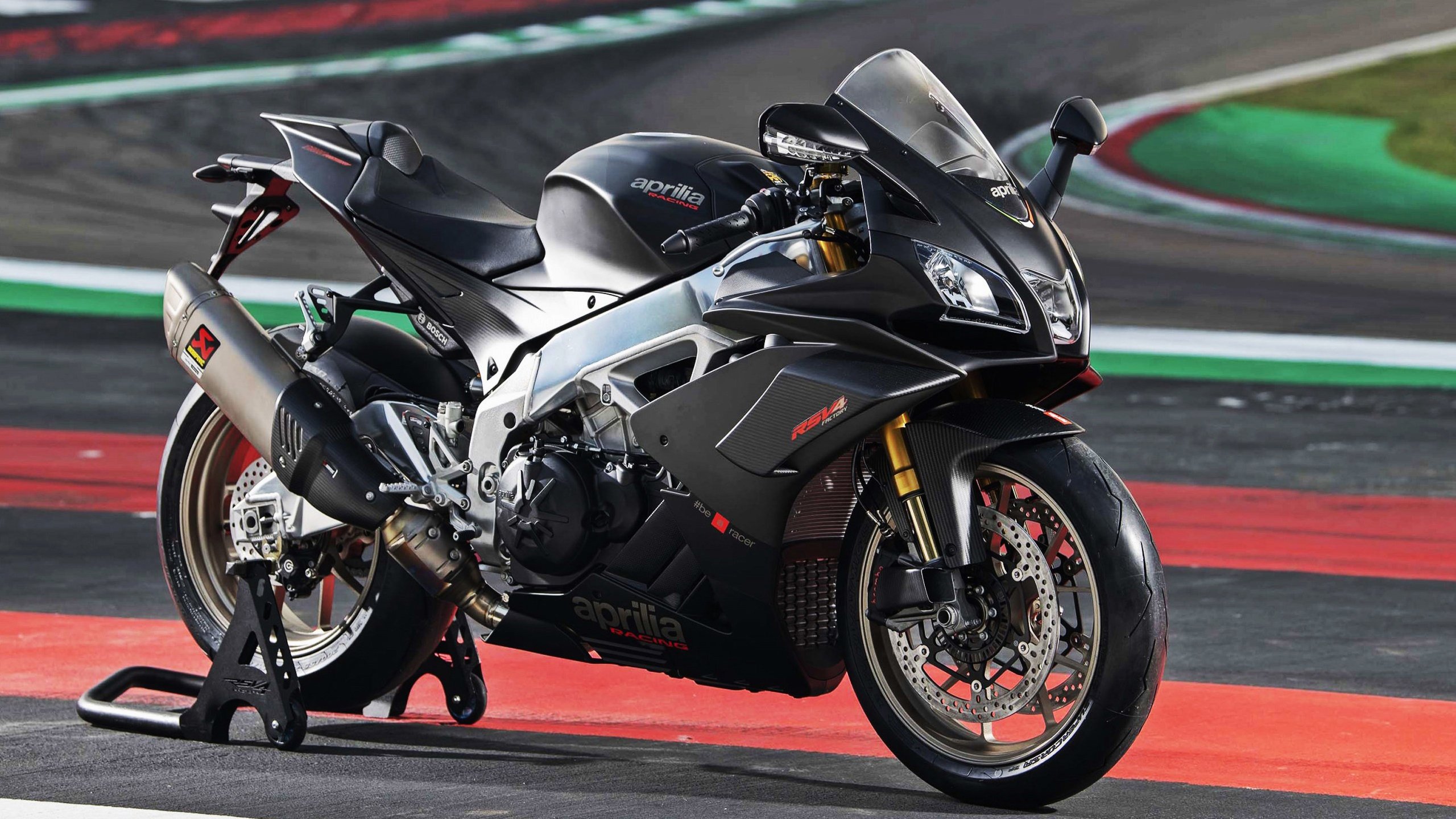 九游娱乐-伯利兹男篮在中美洲预赛中拼搏，迈出历史性一步，伯里兹蓝洞